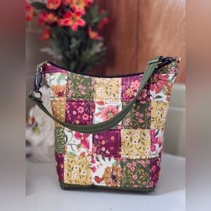 NEW Floral Patchwork Shoulder Bag